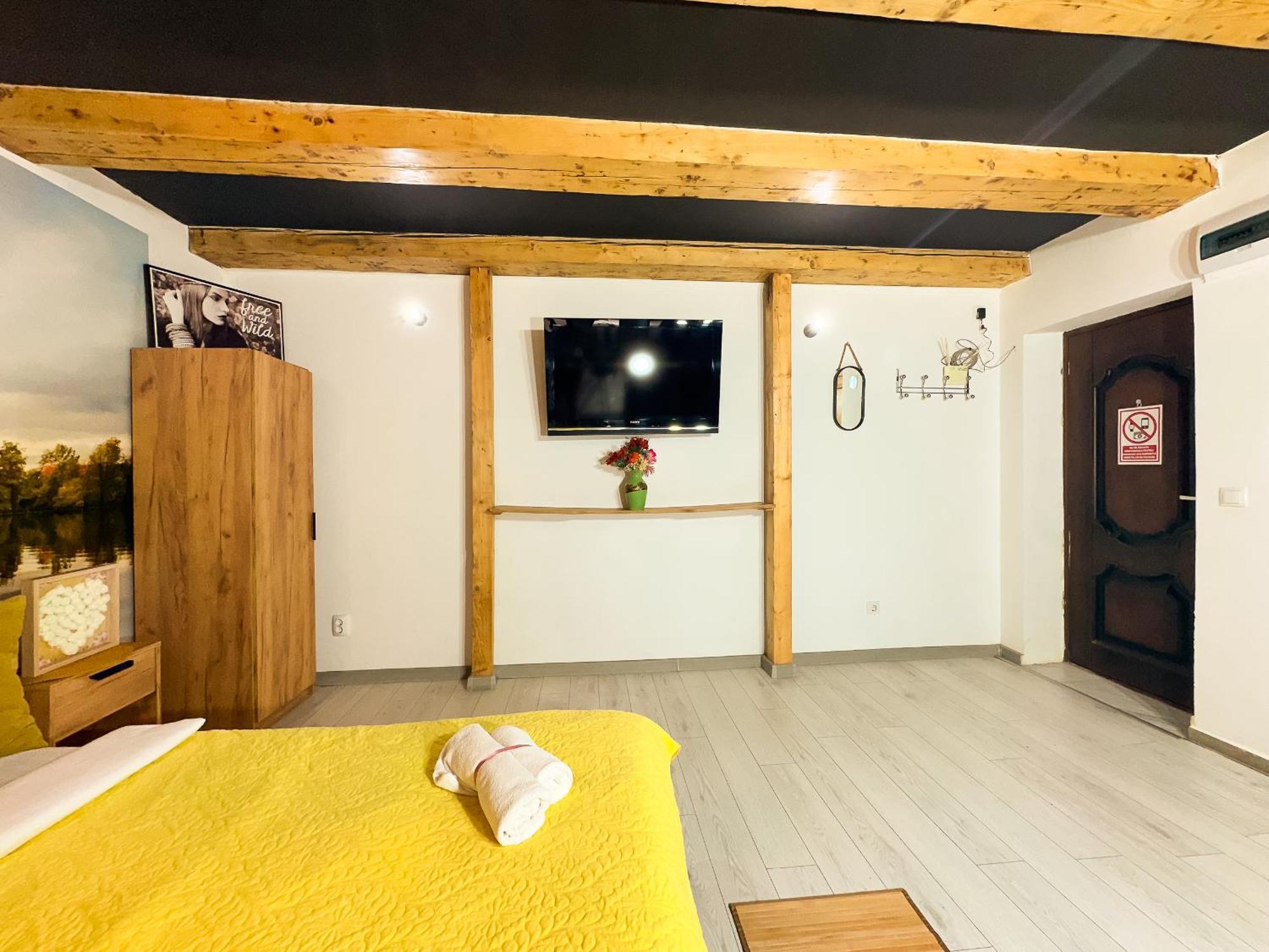 Venus Central Lux Studio Крайова Екстер'єр фото